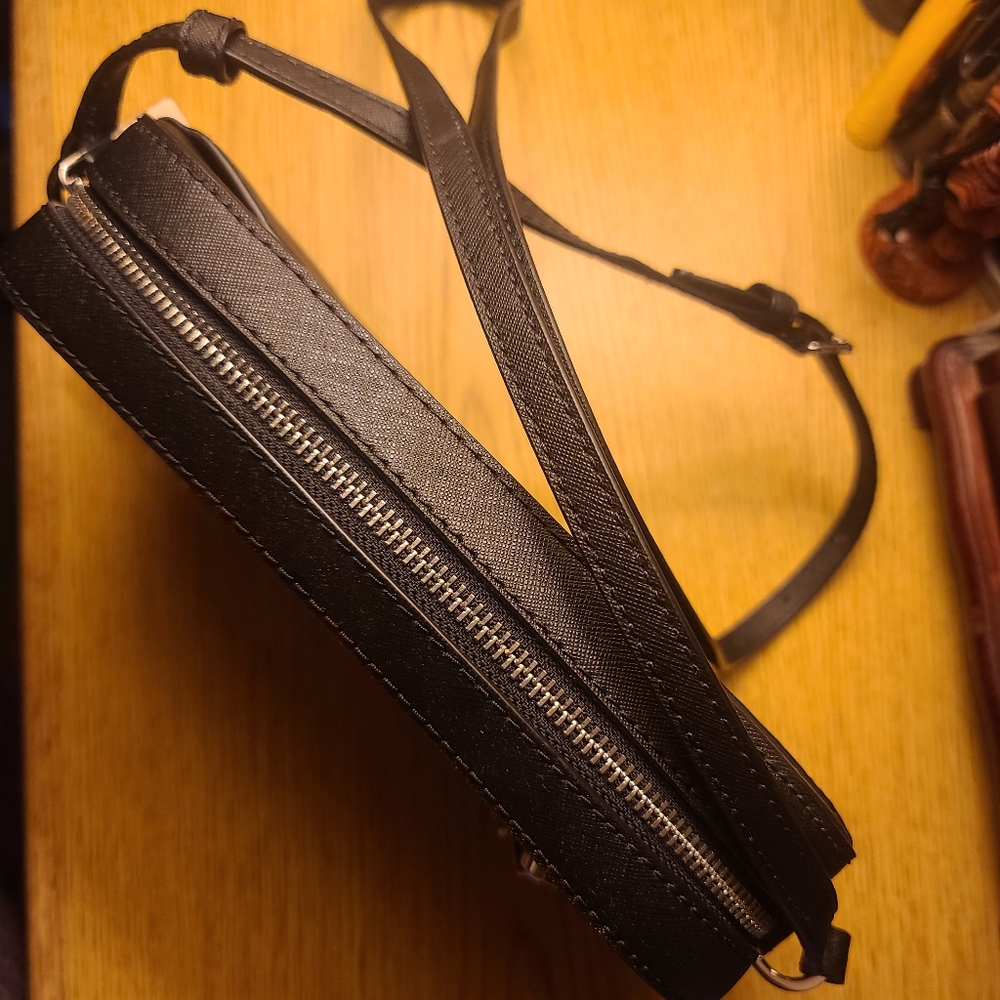 *SOLD* Michael Kors Jet Set Large Saffiano Leather Crossbody Bag Jet Black Set - Picture 4 of 12